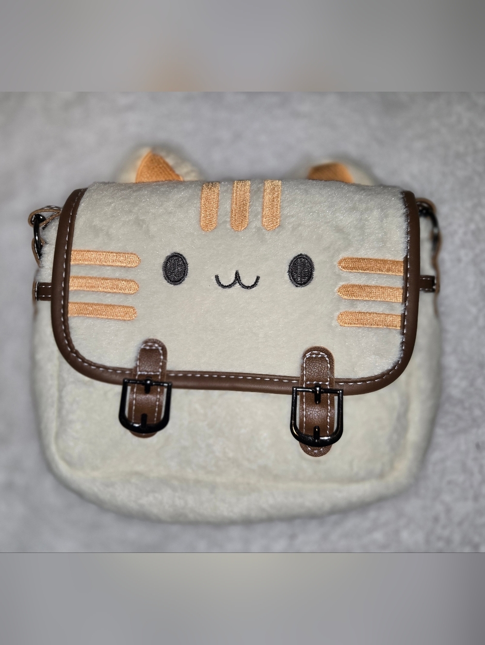 Cream Plush Shoulder Bag Cat-Face Shoulder Bag with Tan Accents